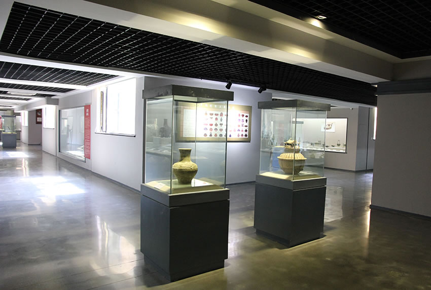 Pottery exhibition hall