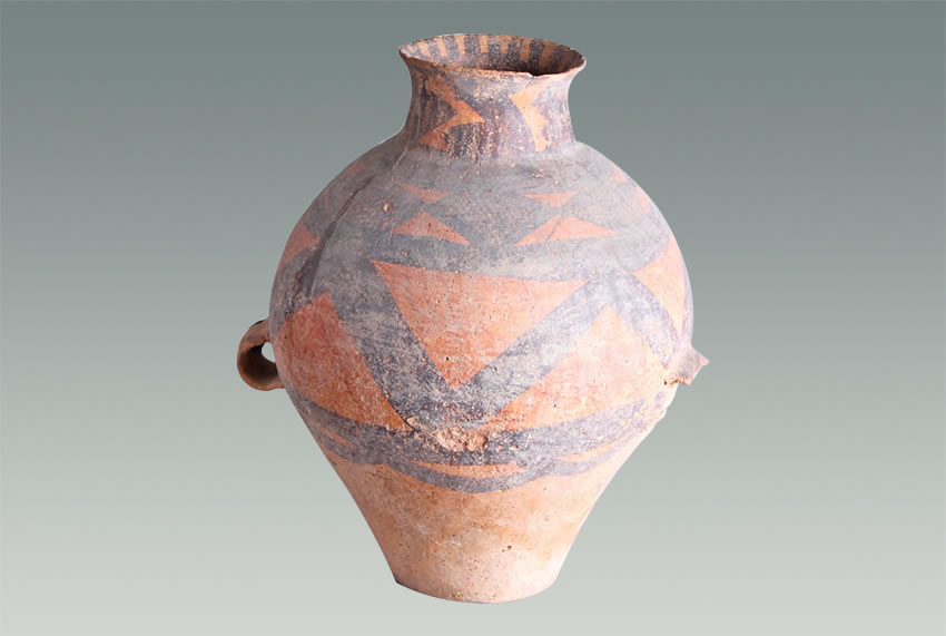 Majiayao pottery jar