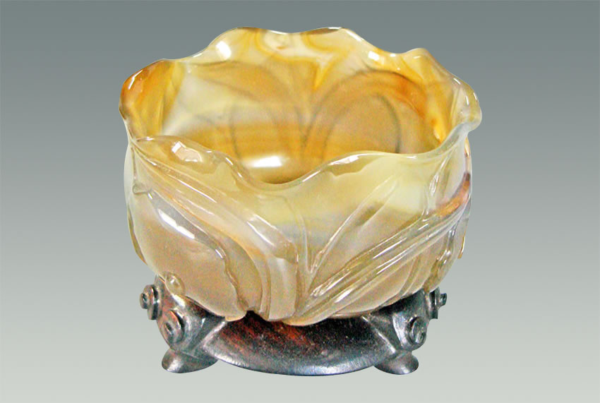 The Qing Dynasty agate sunflower cup