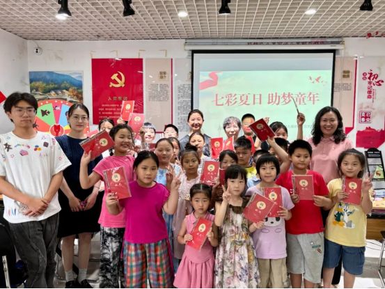 圣博公益 | 圣旨博物馆携手九里新苑社区党支部，为儿童送上温暖与知识